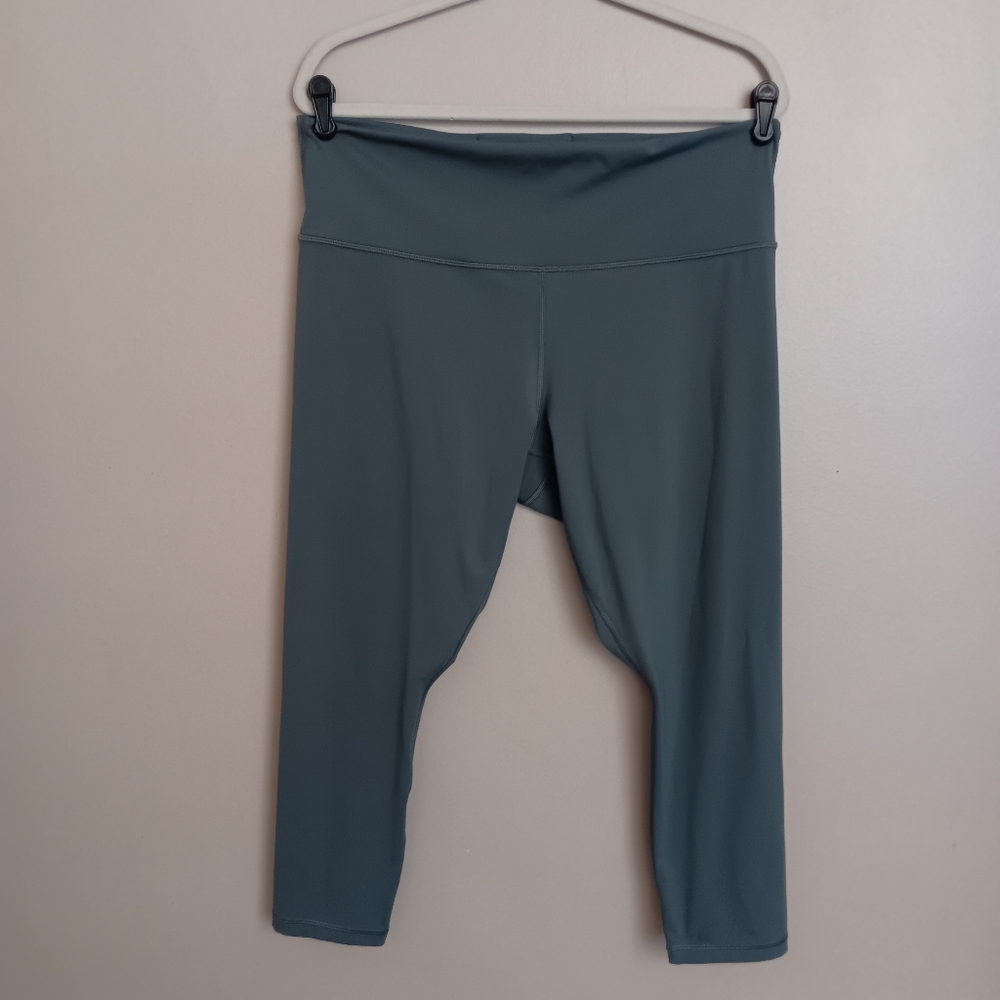 ATHLETA ELATION TRAIN 7/8 TIGHT LEGGING